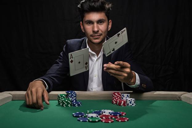 Видео как играть в покер